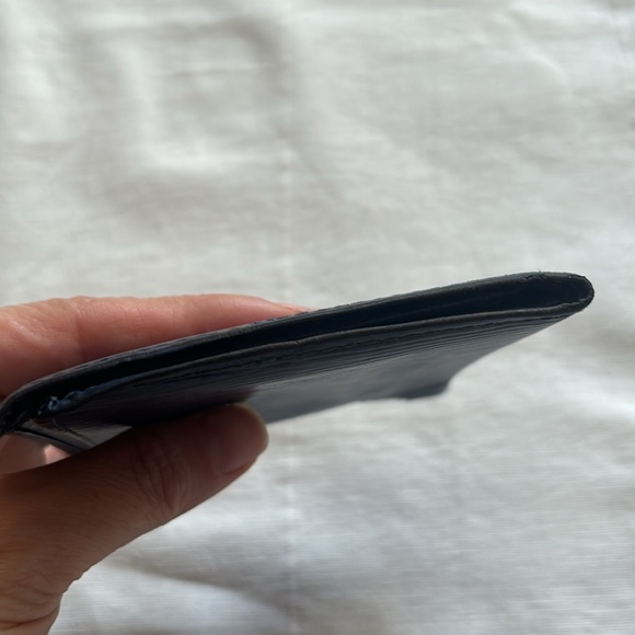 Louis Vuitton Wallet - Picture 4 of 8